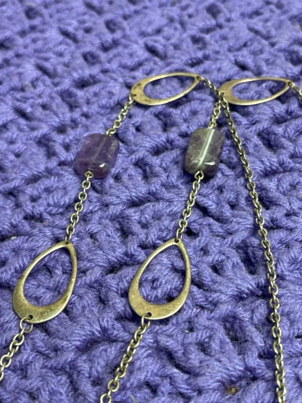 Distressed / Worn Goldtone Chain Necklace Amethyst Stone Purple Station Beads